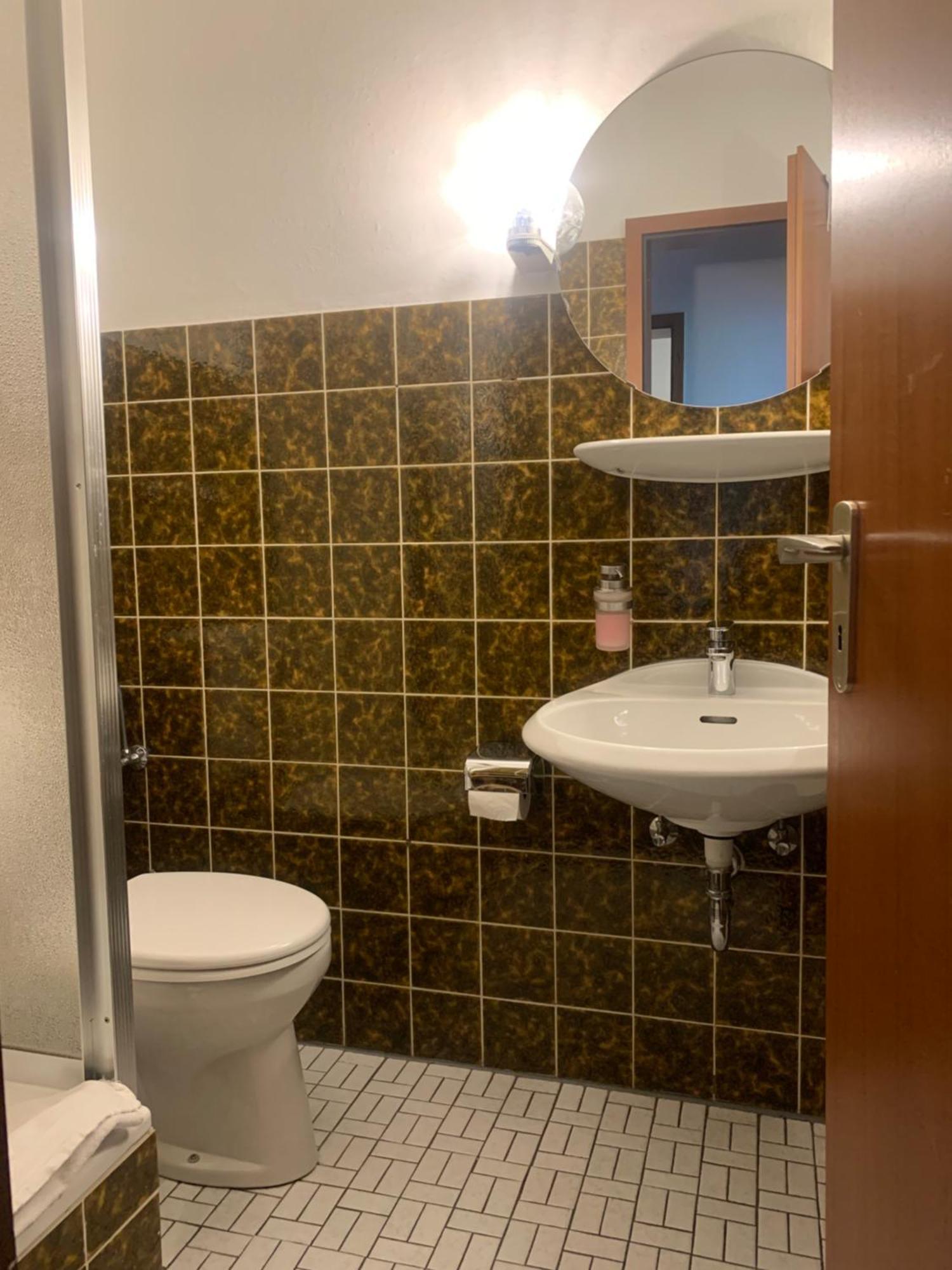 Hotel Calenberger Hof Wennigsen Buitenkant foto